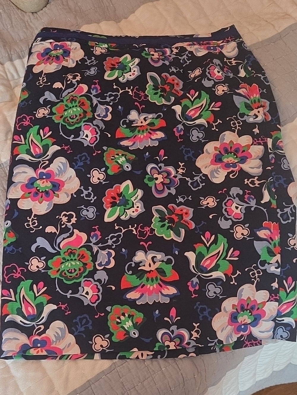 BODEN Vibrant Floral Midi Length Pencil Skirt Women's Size 10 Long